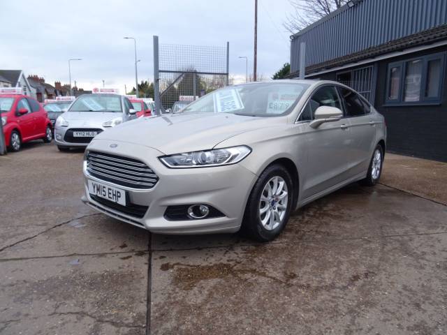 Ford Mondeo 2.0 TDCi ECOnetic Titanium 5dr 6 Months Warranty Hatchback Diesel Silver