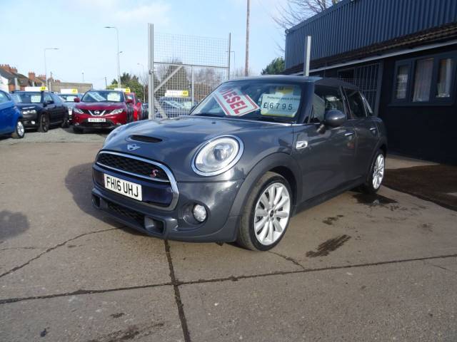Mini Hatchback 2.0 Cooper S D 5dr LOW TAX Hatchback Diesel Grey