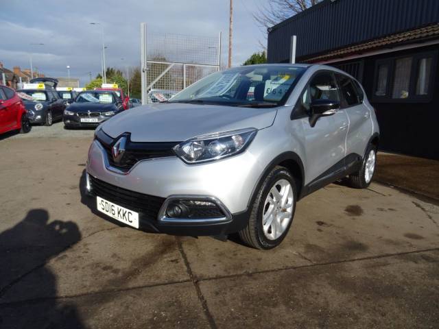 Renault Captur 0.9 TCE 90 Dynamique Nav 5dr Hatchback Petrol Silver
