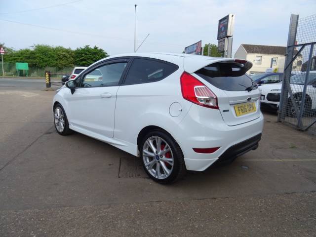 2016 Ford Fiesta 1.0 EcoBoost 125 Zetec S 3dr IDEAL FIRST CAR