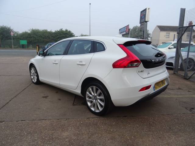 2016 Volvo V40 2.0 D2 [120] SE Lux Nav 5dr WARRANTY