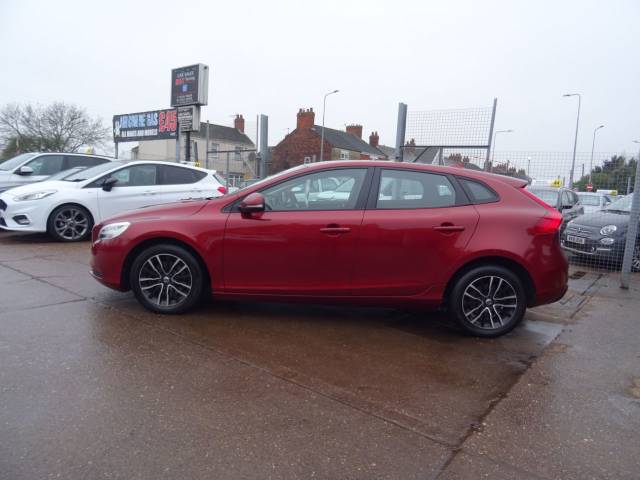 2016 Volvo V40 2.0 T2 [122] Momentum 5dr FULL SERVICE HISTORY