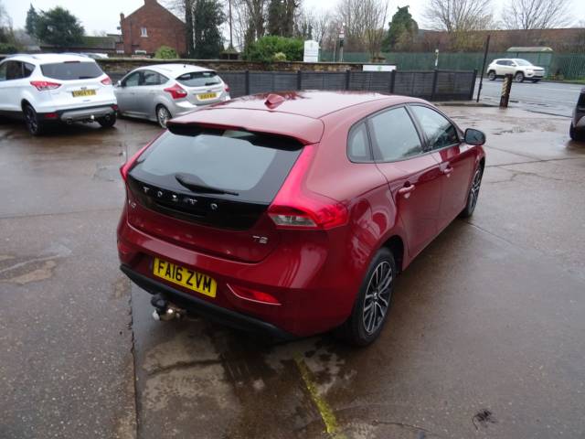 2016 Volvo V40 2.0 T2 [122] Momentum 5dr FULL SERVICE HISTORY