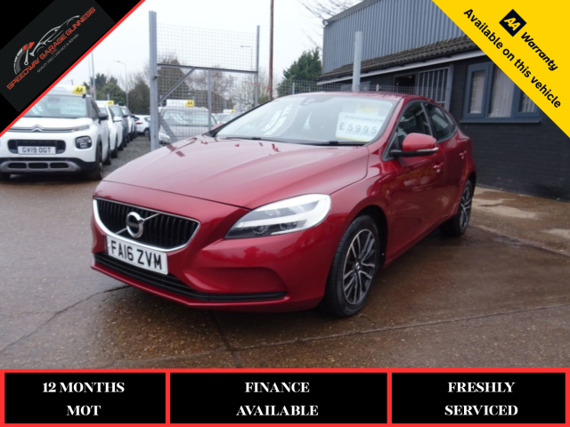 Volvo V40 2.0 T2 [122] Momentum 5dr FULL SERVICE HISTORY Hatchback Petrol Red